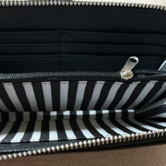 MARC TETRO WOMEN'S BLACK/WHITE BOSTON TERRIER ZIP AROUND WALLET NWT - Picture 3 of 7